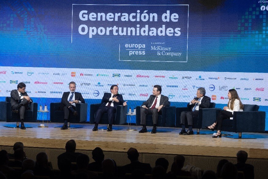 CEO of Enagás during his speech at an event